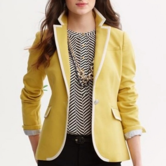 Banana Republic Jackets & Blazers - BANANA REPUBLIC BLAZER